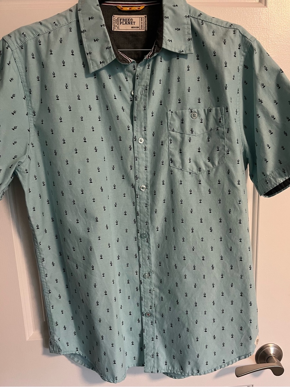 Free Planet Men's Light Green Cotton/Poly Short Sleeve Shirt Size Medium